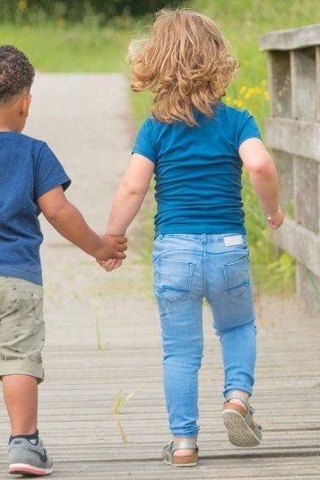 Online inschrijvingen van kinderen verhogen bij de opvang